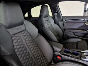 Audi RS3 sedan quattro Carbon Edition - Image 19