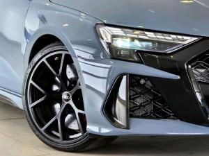 Audi RS3 sedan quattro Carbon Edition - Image 2