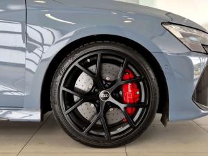 Audi RS3 sedan quattro Carbon Edition - Image 4