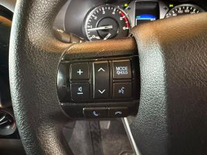 Toyota Hilux 2.4GD-6 double cab Raider manual - Image 20