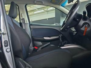 Toyota Starlet 1.4 XS - Image 16