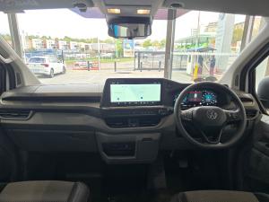 Volkswagen Transporter 2.0TDI Kombi SWB Basic - Image 8