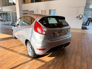 Ford Fiesta 5-door 1.6TDCi Trend - Image 9