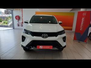 Toyota Fortuner 2.4GD-6 4x4 - Image 4