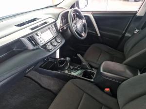 Toyota RAV4 2.0 GX auto - Image 7