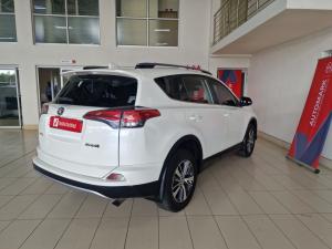 Toyota RAV4 2.0 GX auto - Image 2