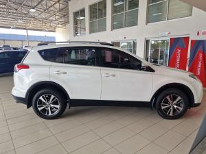 Toyota RAV4 2.0 GX auto - Image 3