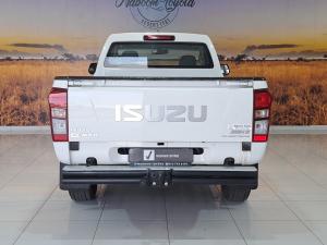 Isuzu D-Max Gen 6 250 single cab Fleetside safety - Image 5