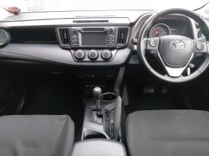 Toyota RAV4 2.0 GX auto - Image 6