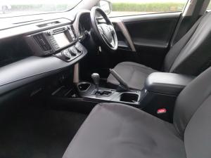 Toyota RAV4 2.0 GX auto - Image 7