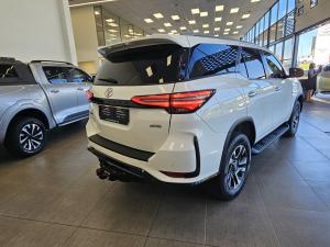 Toyota Fortuner 2.4GD-6 4x4 - Image 2