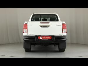 Toyota Hilux 2.4GD-6 double cab 4x4 Raider manual - Image 5