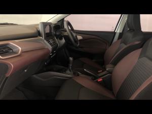 Toyota Starlet Cross 1.5 XS manual - Image 7