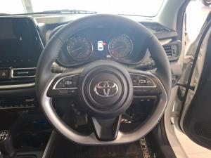 Toyota Starlet 1.5 XR automatic - Image 8