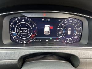 Volkswagen Golf R - Image 13