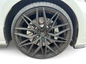 Volkswagen Golf R - Image 16