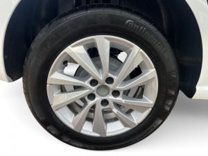 Volkswagen Polo Vivo hatch 1.4 Life - Image 16