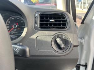 Volkswagen Polo Vivo hatch 1.4 Life - Image 21