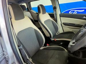 Renault Triber 1.0 Prestige auto - Image 9