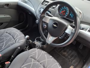 Chevrolet Spark 1.2 LS Black&White Edition - Image 10