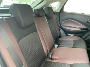 Toyota Starlet Cross 1.5 XR auto - Image 9