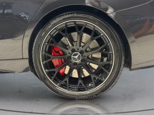 Mercedes-Benz C-Class C63 S - Image 9