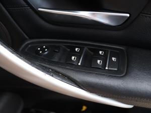 BMW 3 Series 320i auto - Image 12