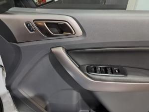 Ford Everest 2.2TDCi XLT - Image 17