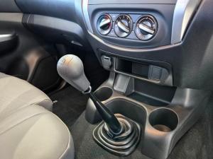 Nissan Navara 2.5DDTi single cab SE - Image 14