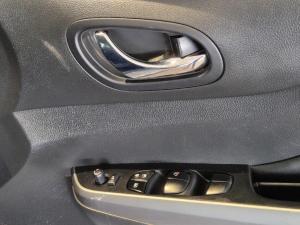 Nissan Navara 2.5DDTi double cab LE Plus - Image 19