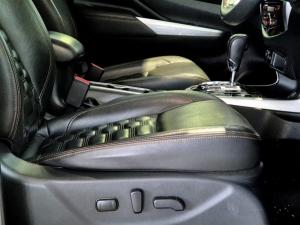 Nissan Navara 2.5DDTi double cab LE Plus - Image 21