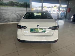Volkswagen Polo sedan 1.6 manual - Image 3