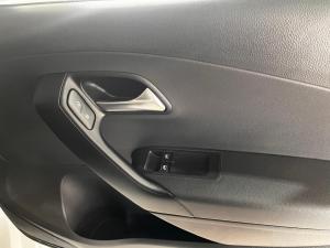 Volkswagen Polo Vivo hatch 1.4 - Image 7