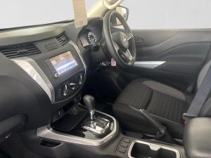 Nissan Navara 2.5DDTi double cab SE Plus auto - Image 17