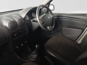 Nissan NP200 1.6i safety pack (aircon) - Image 21