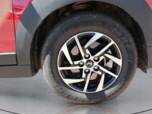 Mahindra XUV 3XO 1.2T AX5 manual - Image 9