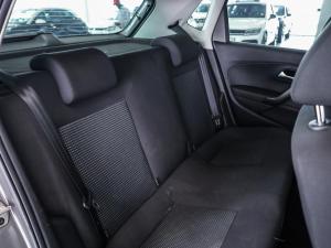 Volkswagen Polo Vivo hatch 1.4 Comfortline - Image 13