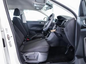 Volkswagen T-Cross 1.0TSI manual - Image 12