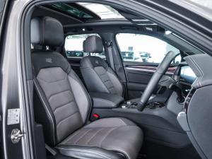 Volkswagen Touareg V6 TDI R-Line - Image 14