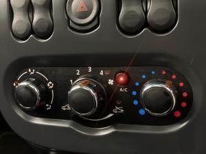 Nissan NP200 1.6 Safety PackS/C - Image 9