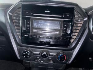 Isuzu D-Max 1.9TD double cab L auto - Image 15