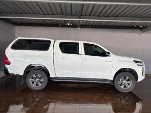 Toyota Hilux 2.4GD-6 double cab 4x4 Raider auto - Image 4