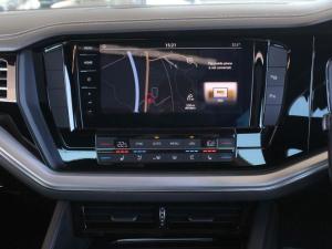 Volkswagen Touareg V6 TDI Executive R-Line - Image 12