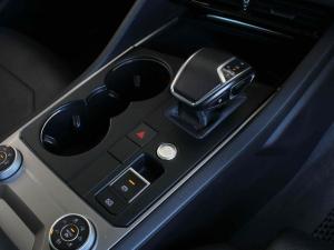 Volkswagen Touareg V6 TDI Executive R-Line - Image 9