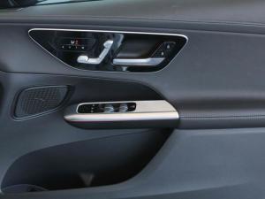 Mercedes-Benz GLC GLC220d 4Matic Avantgarde - Image 14