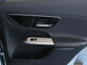 Mercedes-Benz GLC GLC220d 4Matic Avantgarde - Image 15