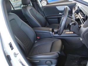 Mercedes-Benz GLA GLA200d - Image 19