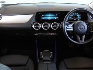 Mercedes-Benz GLA GLA200d - Image 7