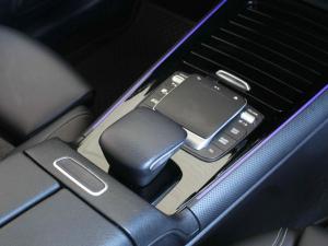 Mercedes-Benz GLA GLA200d - Image 9