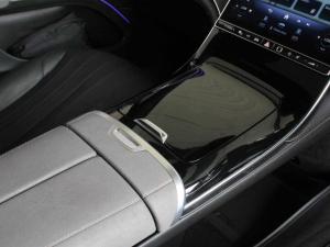 Mercedes-Benz EQS SUV EQS450 4Matic SUV - Image 9